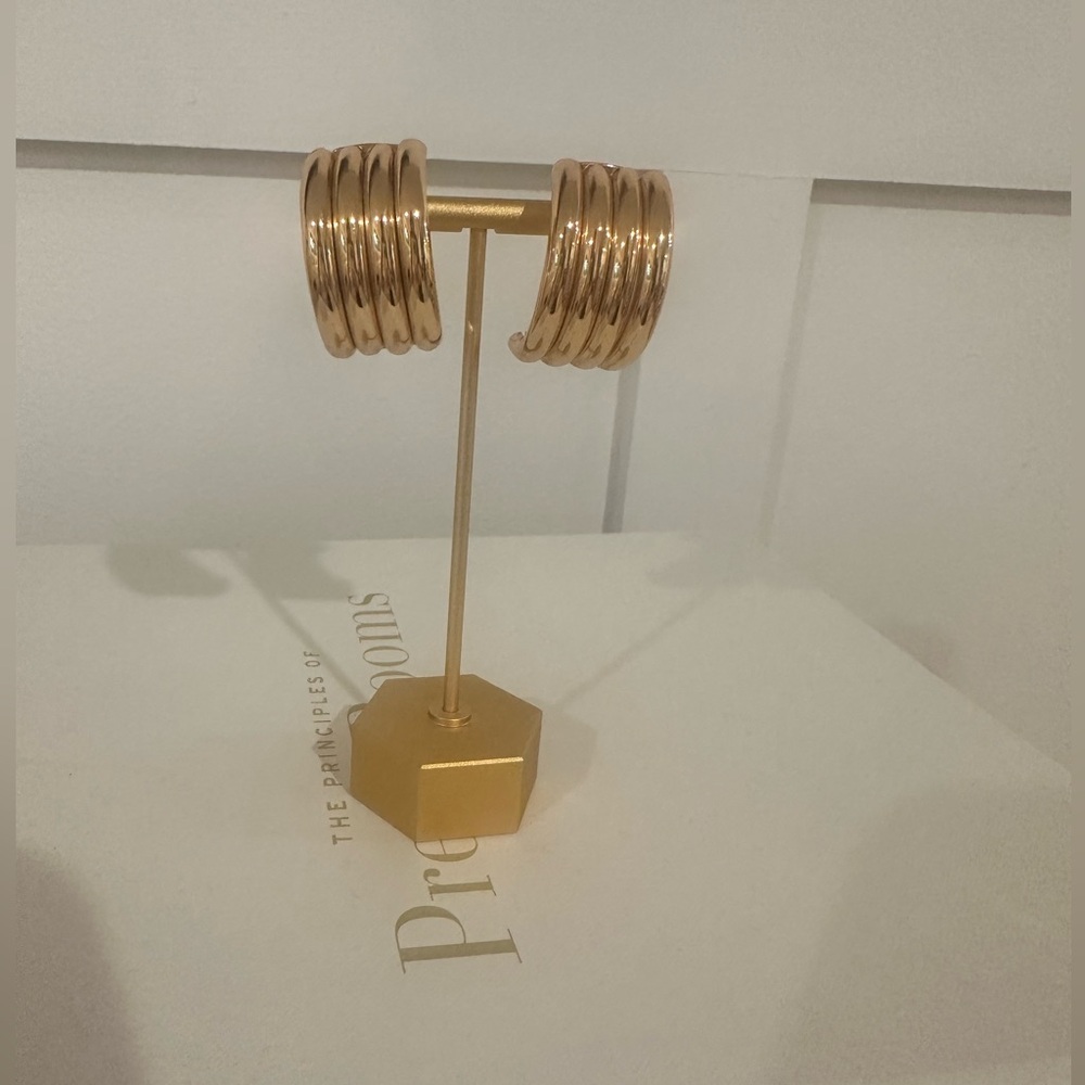 Heaven Mayhem Aria Gold Earrings